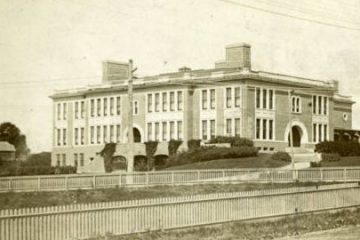 The Havemeyer School, constructed in 1892. Photo, Greenwich Historical Society collection.
